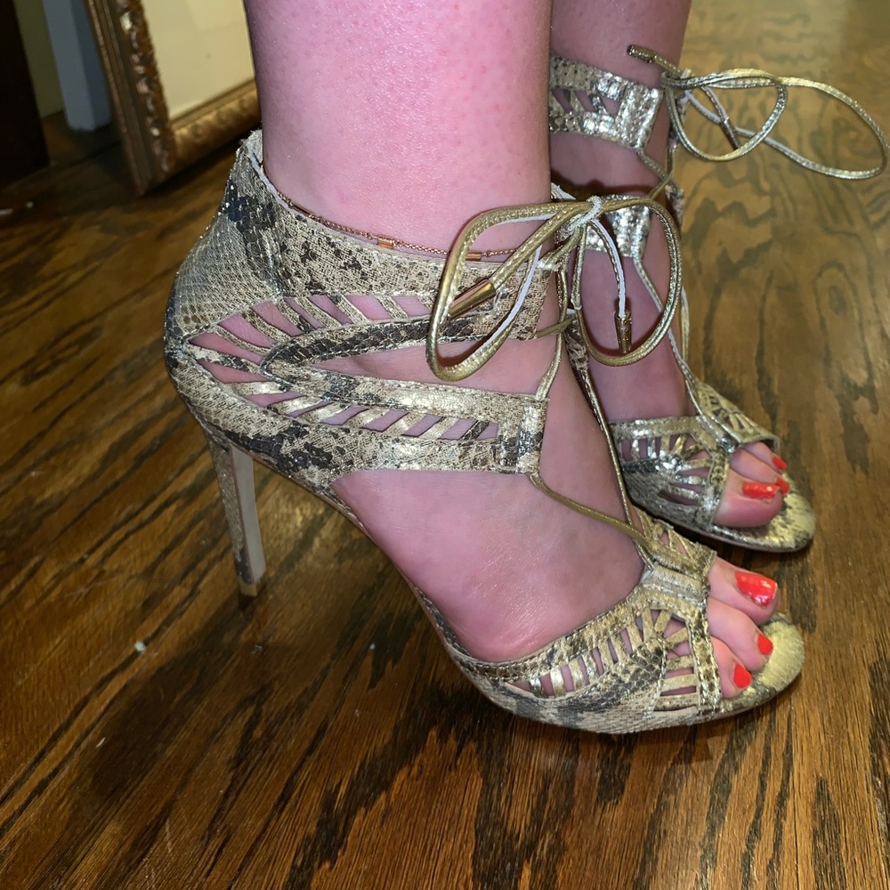Dolce Vita 9.5 gorgeous strappy heel women’s shoe